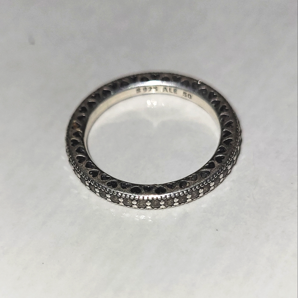 Pqndora Ring size 6.5